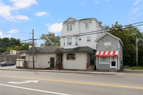 1152 Main St, Coventry, RI, 02816-5697 | Card Image