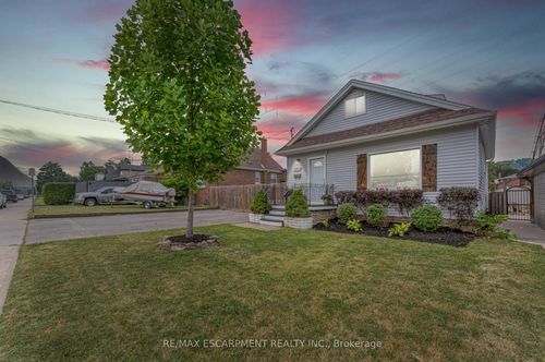 588 Cochrane Rd, Hamilton, ON, L8K3H6 | Card Image