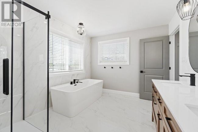 7007 Blue Coast Hts, House other with 5 bedrooms, 4 bathrooms and null parking in Camlachie ON | Image 25