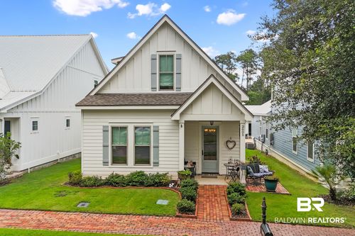 2605 Bienville Ave, Gulf Shores, AL, 36542-4802 | Card Image