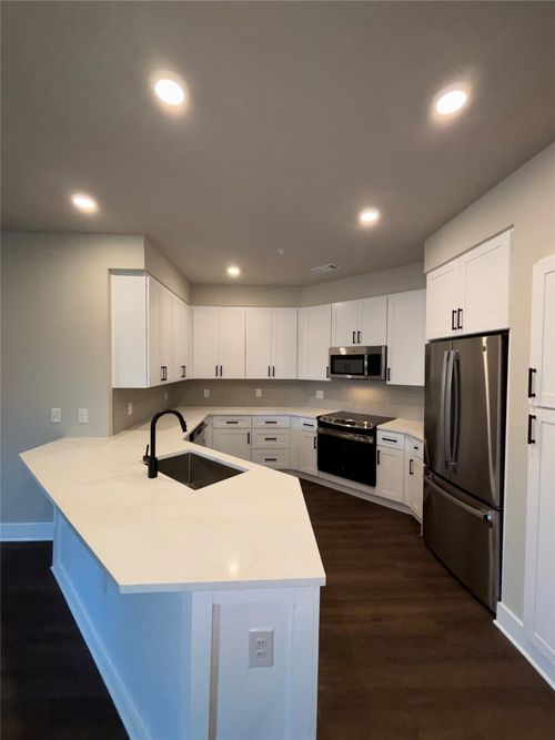 apt-2508-3255 Carlisle St, Dallas, TX, 75204-1781 | Card Image
