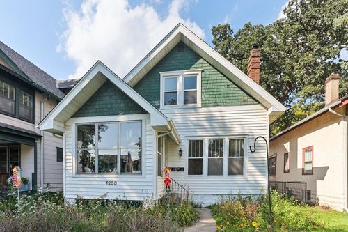 1253 Ashland Ave, Saint Paul, MN, 55104-6795 | Card Image