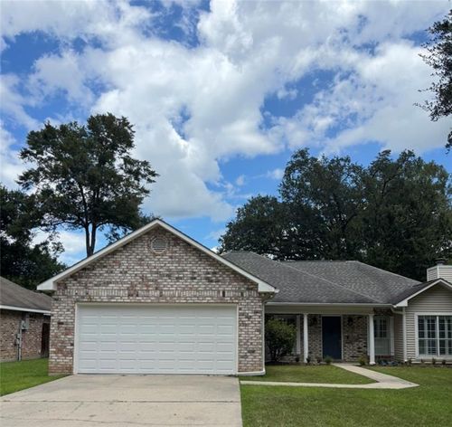 26 Whiteoak Ct, Hammond, LA, 70401-8206 | Card Image