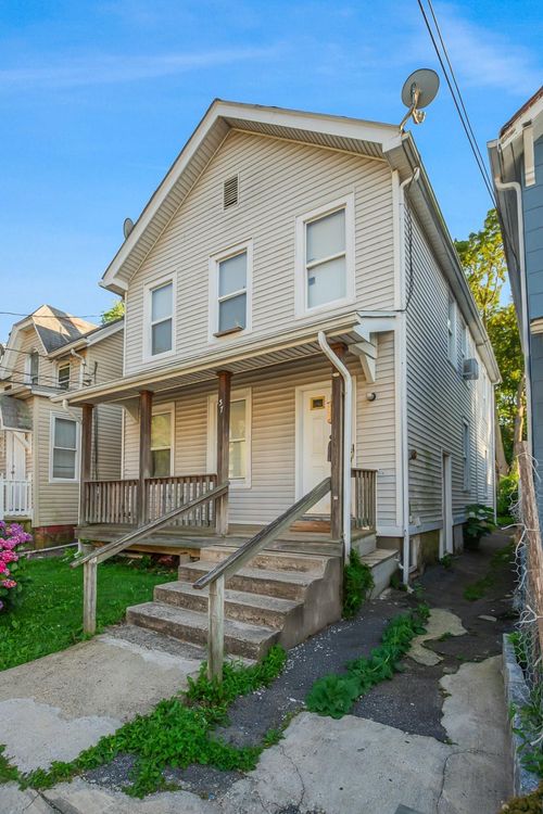 37 Ann St, Ossining, NY, 10562-3209 | Card Image