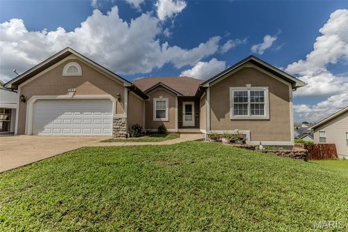 143 Lyle Curtis Cir, Waynesville, MO, 65583-2518 | Card Image