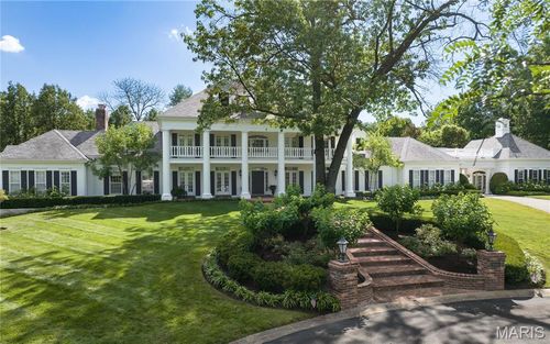 10420 Litzsinger Rd, Frontenac, MO, 63131-3500 | Card Image