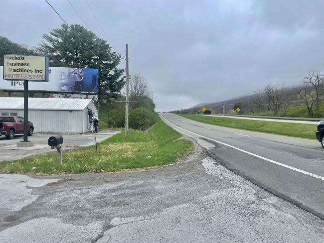 37037 Governor G C Peery Hwy, Home with 0 bedrooms, 0 bathrooms and 10 parking in Bluefield VA | Image 4