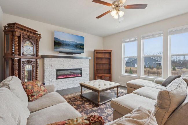 N75W17799 Woody Lane, House other with 4 bedrooms, 2 bathrooms and null parking in Menomonee Falls WI | Image 6
