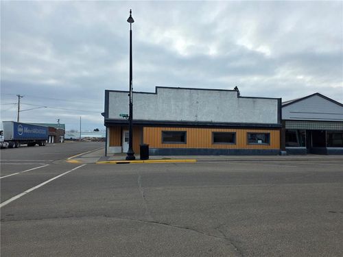 131 S Main St, Luck, WI, 54853-4401 | Card Image