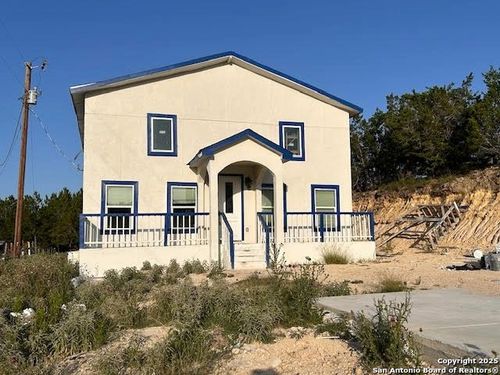 236 Hopi Trl, Bandera, TX, 78003-3836 | Card Image
