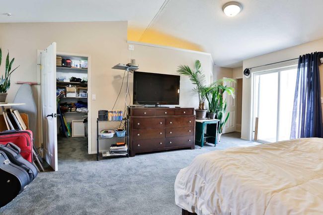 3.43 Acres, House other with 4 bedrooms, 3 bathrooms and null parking in Raymond AB | Image 25