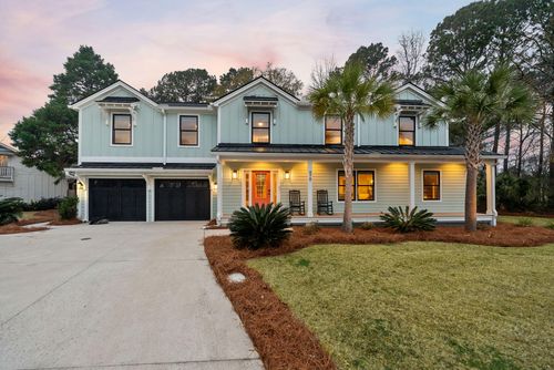 978 Law Ln, Mount Pleasant, SC, 29464-9525 | Card Image