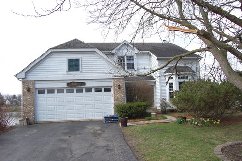 210 Braxton Ct, Grayslake, IL, 60030-3462 | Card Image