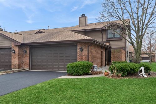 117 Prairie Dr, Westmont, IL, 60559 | Card Image