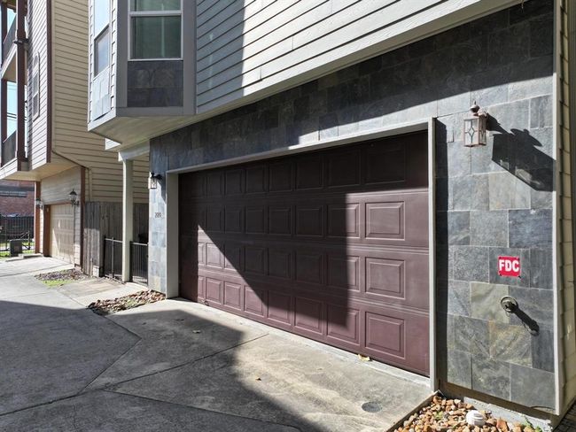 2014 Sabine St, House other with 4 bedrooms, 5 bathrooms and 2 parking in Houston TX | Image 40