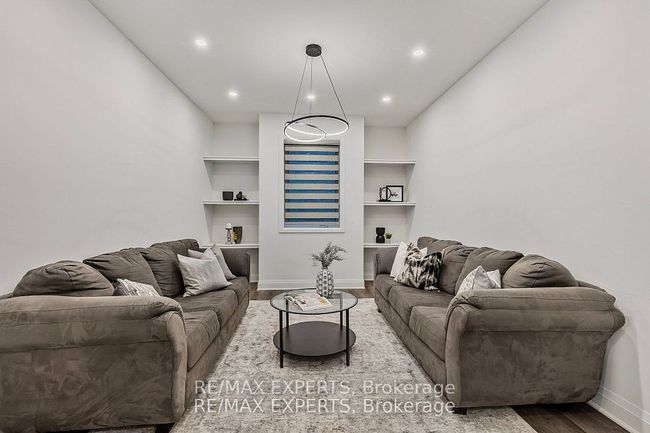 1411 Lobelia Cres, House other with 5 bedrooms, 4 bathrooms and 2 parking in Milton ON | Image 26