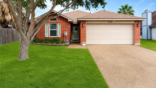 3006 Quebec Dr, Corpus Christi, TX, 78414-4025 | Card Image