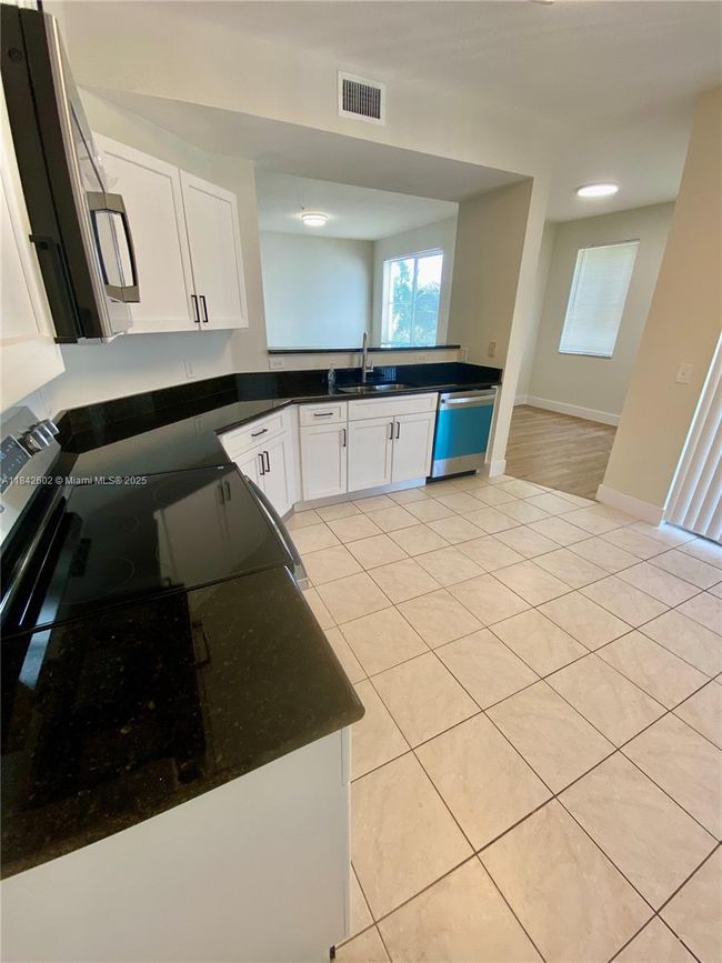 APT-305 - 11032 Legacy Dr, Condo with 2 bedrooms, 2 bathrooms and null parking in Palm Beach Gardens FL | Image 53