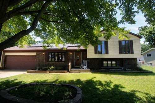 2309 W Edgewood Ln, McHenry, IL, 60051-4619 | Card Image