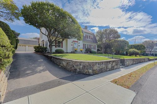 11 Beacon Park Rd, Norwood, MA, 02062-2020 | Card Image