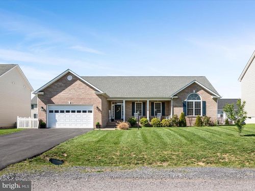 77 Azera Dr, INWOOD, WV, 25428-1316 | Card Image