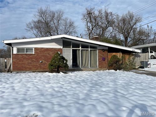8205 Midwood Ave, Saint Louis, MO, 63134-1208 | Card Image