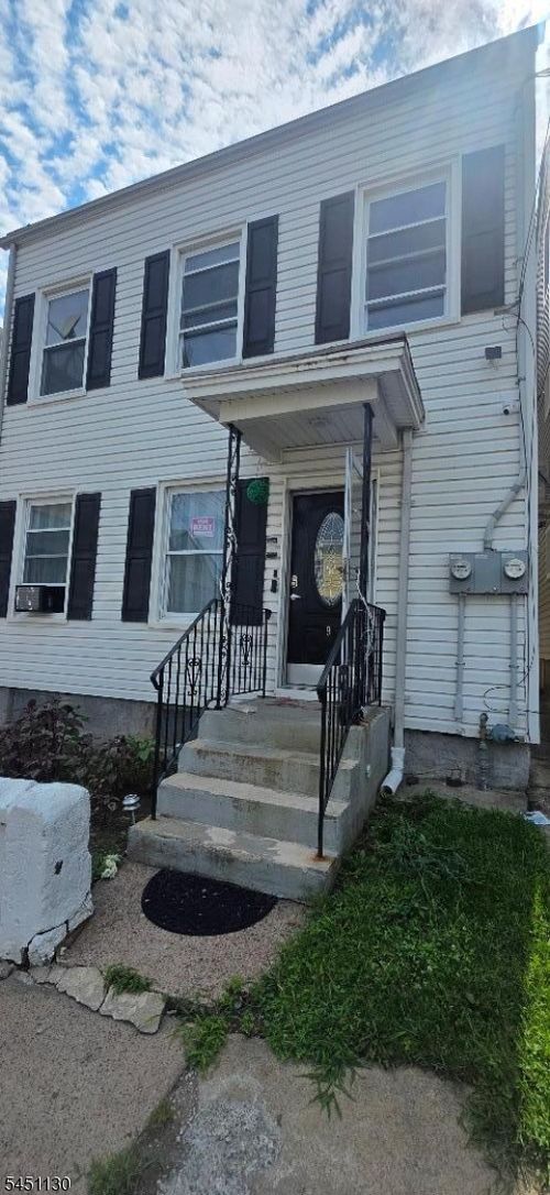 9 Brown Ave, Prospect Park, NJ, 07508-2032 | Card Image
