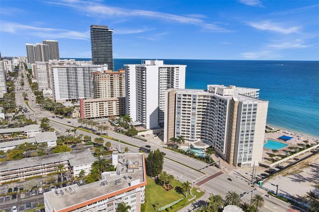 APT-1709 - 3180 S Ocean Dr, Condo with 2 bedrooms, 2 bathrooms and null parking in Hallandale Beach FL | Image 46