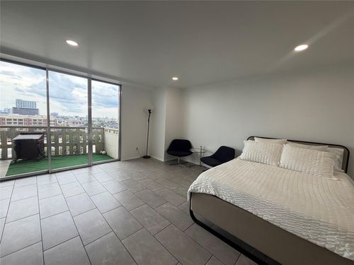 916-2016 Main St, Houston, TX, 77002-8852 | Card Image