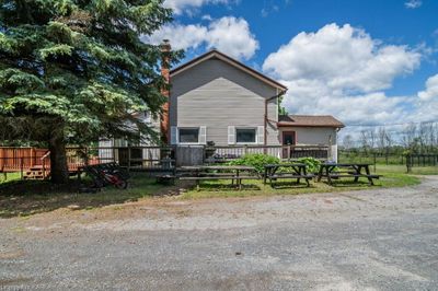 8061 County Rd 2, House other with 4 bedrooms, 1 bathrooms and 12 parking in Greater Napanee ON | Image 3