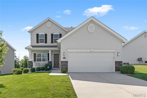 10 Hidden Bluffs Dr, Lake St Louis, MO, 63367-6540 | Card Image