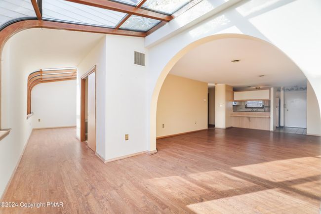 Sunroom | Image 13