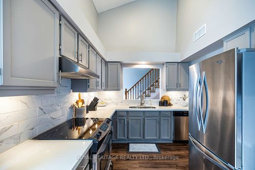 f3-1667 Nash Rd, Courtice, ON, L1E1S8 | Card Image