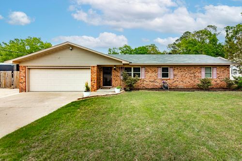 609 Lynnewood Dr, Jacksonville, AR, 72076-9260 | Card Image