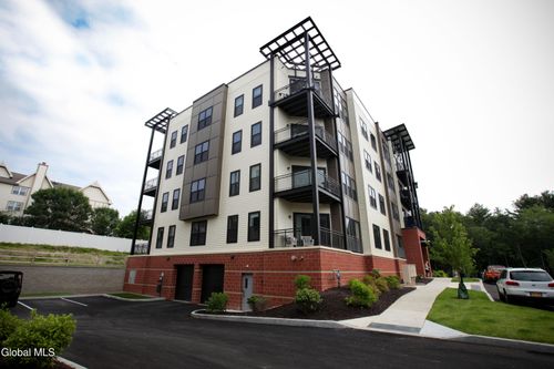 306-21 Whistler Court, Saratoga Springs, Inside, NY, 12866 | Card Image