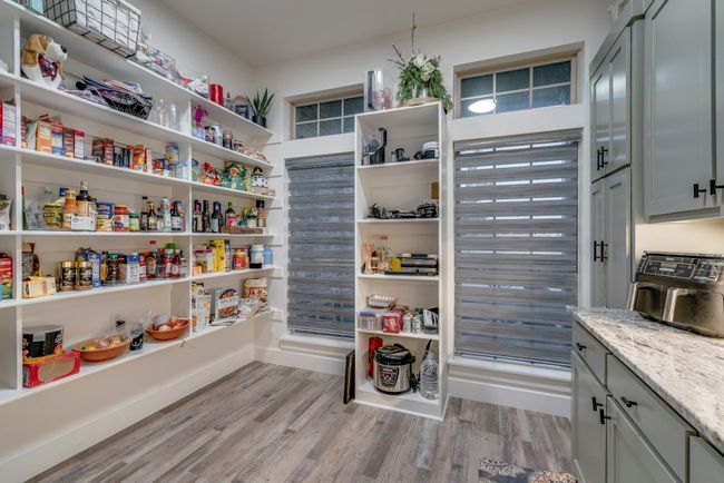View of butlers pantry | Image 9