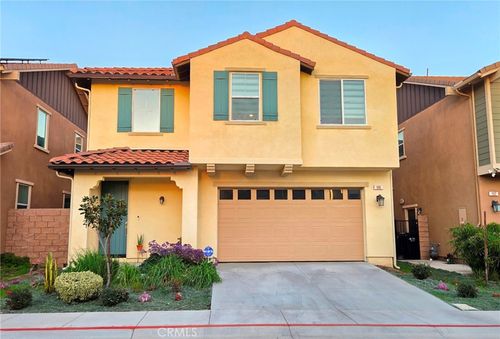 906 Lemon Drive, Pomona, CA, 91768 | Card Image