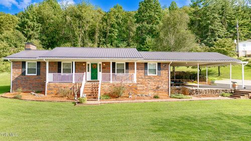 109 Barrel Dr, Gate City, VA, 24251-3742 | Card Image