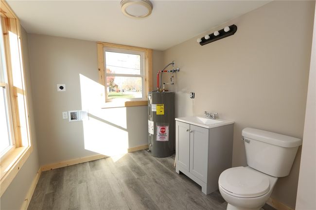 2805 Commercial Ave, House other with 2 bedrooms, 2 bathrooms and null parking in Mattoon IL | Image 8