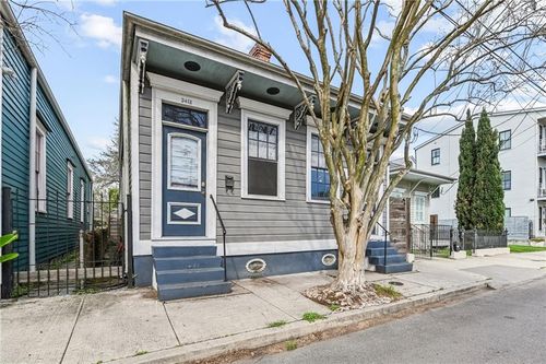 3413 Chartres St, New Orleans, LA, 70117-6203 | Card Image