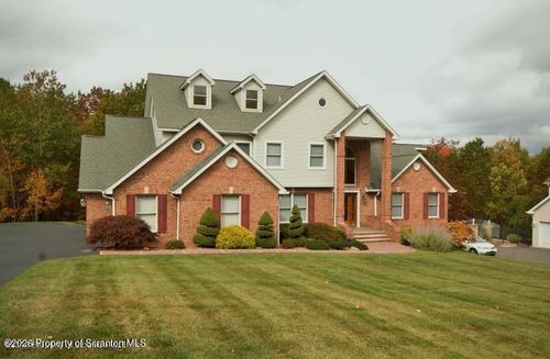 125 Lakeview Dr, Scranton, PA, 18505-2773 | Card Image