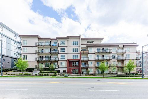 13768 108 Ave, Surrey, BC, V3T0L9 | Card Image
