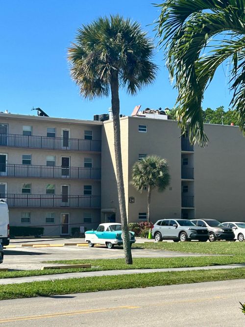405-225 Bonnie Blvd, Palm Springs, FL, 33461-1370 | Card Image