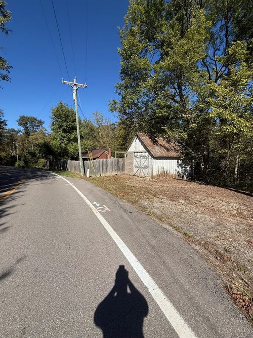 702 Middleboro Rd, Oregonia, OH, 45054-9511 | Card Image