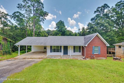 407 Dorothy St S, Wiggins, MS, 39577-2413 | Card Image