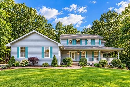 433 Brookshire Ct, Valparaiso, IN, 46385-8044 | Card Image
