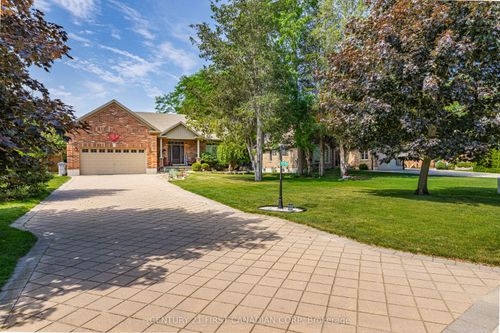 10159 Meadowlily Cres, Grand Bend, ON, N0M1T0 | Card Image
