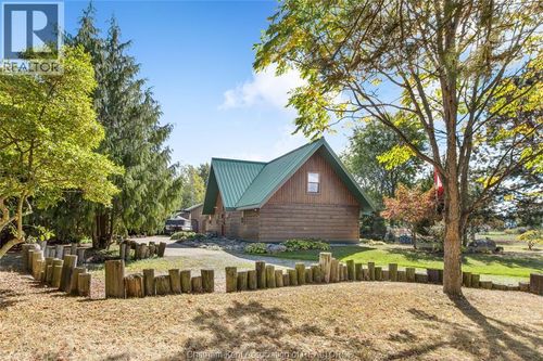 11280 Rondeau Estates Line, Morpeth, ON, N0P1X0 | Card Image