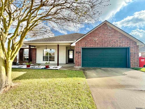 5262 Faulkner Dr, Darrow, LA, 70725-2526 | Card Image