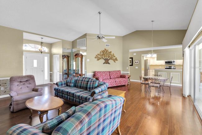 7472 Clearmeadow Dr, House other with 3 bedrooms, 2 bathrooms and null parking in SPRING HILL FL | Image 8